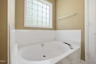 547 Lockwood Dr, Clayton, NC 27527 - Photo 10
