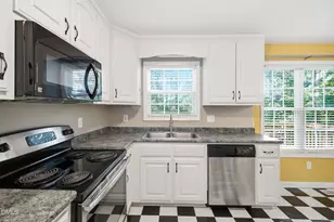 547 Lockwood Dr, Clayton, NC 27527 - Photo 22