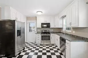 547 Lockwood Dr, Clayton, NC 27527 - Photo 20