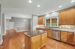 10505 Tarton Fields Cir, Raleigh, NC 27617 - Photo 8