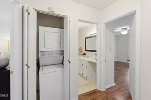 127 Essex Dr, Chapel Hill, NC 27514 - Photo 20