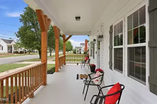 213 W Parrish Dr, Benson, NC 27504 - Photo 2