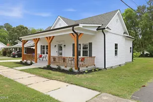 213 W Parrish Dr, Benson, NC 27504 - Photo 2