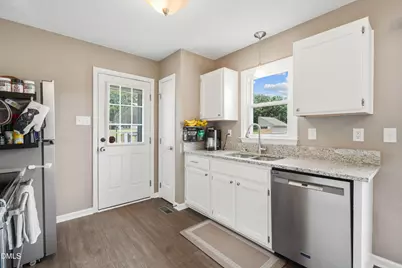 101 Stephenson Road, Benson, NC 27504 - Photo 12