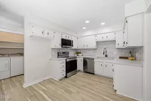8801 Mansfield Dr, Raleigh, NC 27613 - Photo 12