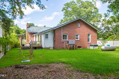 211 E Elm Street, Bladenboro, NC 28320 - Photo 28