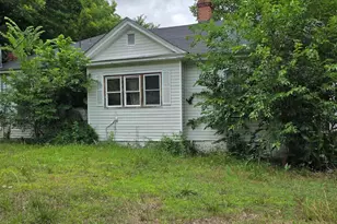 828 Nicholas St, Henderson, NC 27536 - Photo 4