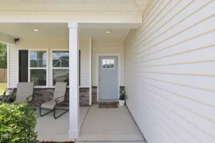 675 Amusement Dr, Hope Mills, NC 28348 - Photo 6