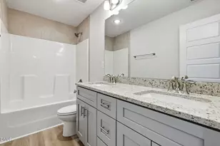 675 Amusement Dr, Hope Mills, NC 28348 - Photo 34