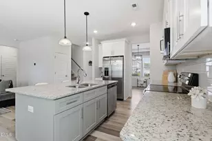 675 Amusement Dr, Hope Mills, NC 28348 - Photo 16