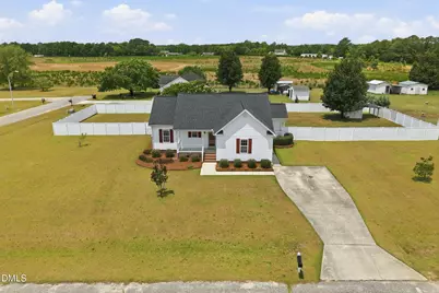 292 River Birch Run, Coats, NC 27521 - Photo 4