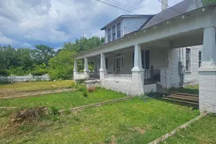 202 E Blanche St, Pine Level, NC 27568 - Photo 1