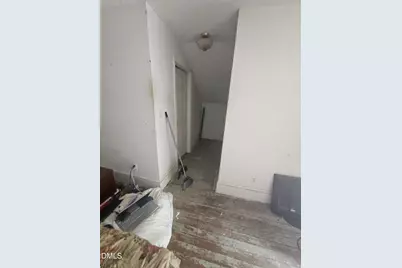 202 E Blanche Street, Pine Level, NC 27568 - Photo 18