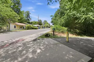 330 McMasters St, Chapel Hill, NC 27516 - Photo 4