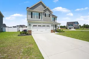 536 Amusement Dr, Hope Mills, NC 28348 - Photo 1