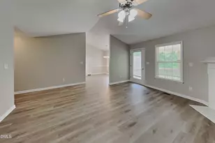 47 Spaniel Ln, Clayton, NC 27520 - Photo 2