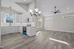 531 Booth St, Roxboro, NC 27573 - Photo 14