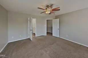 3032 Buttonwood Ln, Clayton, NC 27520 - Photo 4