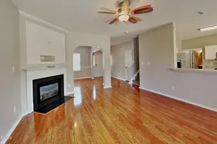 3032 Buttonwood Ln, Clayton, NC 27520 - Photo 2