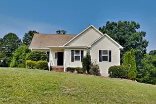 139 Parkers Pointe Dr, Benson, NC 27504 - Photo 1