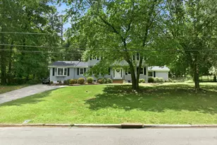 304 Plum Ln, Chapel Hill, NC 27517 - Photo 32