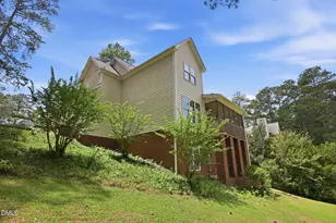 2600 Buckingham Dr, Sanford, NC 27330 - Photo 4