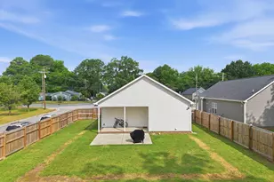 709 S Pollock St, Selma, NC 27576 - Photo 28