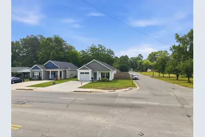 709 S Pollock Street, Selma, NC 27576 - Photo 6