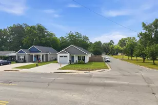 709 S Pollock St, Selma, NC 27576 - Photo 6