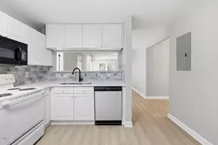 929 Morreene Rd, Durham, NC 27705 - Photo 16