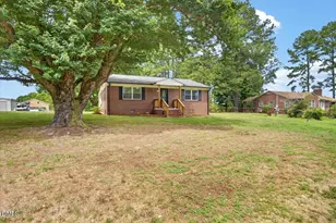 1724 Walter Bowen Rd, Henderson, NC 27537 - Photo 32