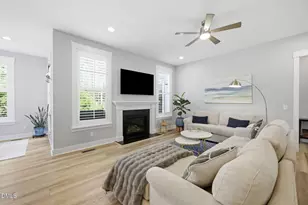 129 Treeline Ct, Holly Springs, NC 27540 - Photo 10