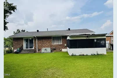 702 Crestview Avenue SW, Wilson, NC 27893 - Photo 14