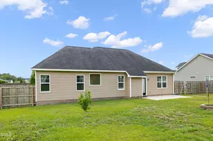 319 Fairfax Dr, Sanford, NC 27332 - Photo 32