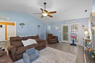 4210 Achilles Dr, Hope Mills, NC 28348 - Photo 4