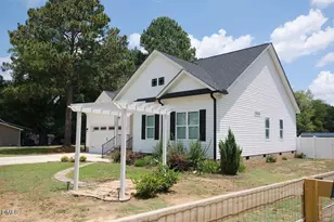 1004 Butler Dr, Erwin, NC 28339 - Photo 2