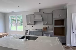 613 Crescent Wood Trl, Zebulon, NC 27597 - Photo 2