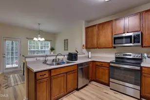 138 Cline Falls Dr, Holly Springs, NC 27540 - Photo 6