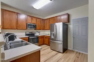 138 Cline Falls Dr, Holly Springs, NC 27540 - Photo 6