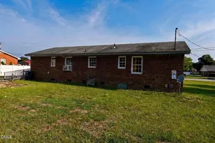 205 W B St, Erwin, NC 28339 - Photo 2