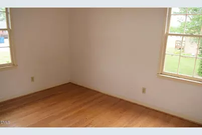 205 W B Street, Erwin, NC 28339 - Photo 10