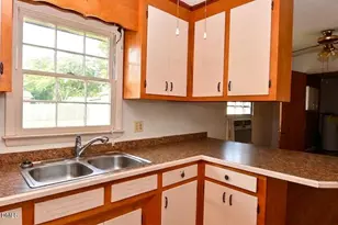 205 W B St, Erwin, NC 28339 - Photo 6