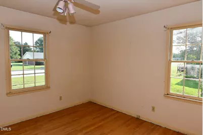 205 W B Street, Erwin, NC 28339 - Photo 10