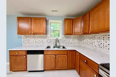 9315 Castle Falls Circle, Fayetteville, NC 28314 - Photo 8
