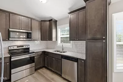 140 Trail Ridge Drive, Benson, NC 27504 - Photo 6