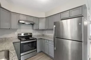 1015 Fairview St, Durham, NC 27707 - Photo 12