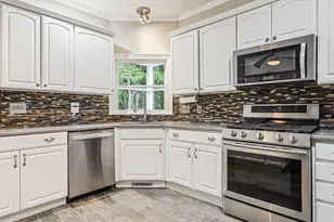 406 Cricket Hearth Rd, Sanford, NC 27330 - Photo 14