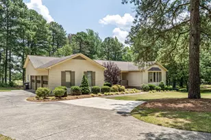 5721 Quail Ridge Dr, Sanford, NC 27332 - Photo 4