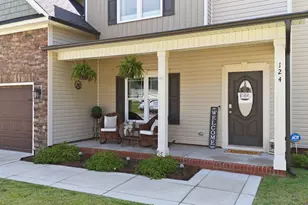 124 Shady Oaks Dr, Benson, NC 27504 - Photo 2