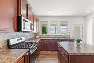 816 Atlantis St, Fuquay-Varina, NC 27526 - Photo 16